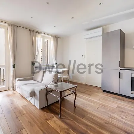Apartamento Sant Ambroeus Milão