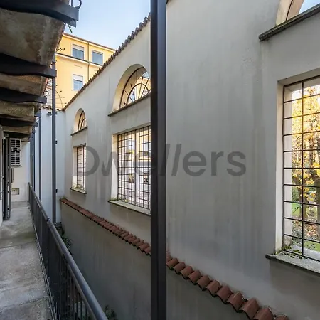 Sant Ambroeus Apartman *